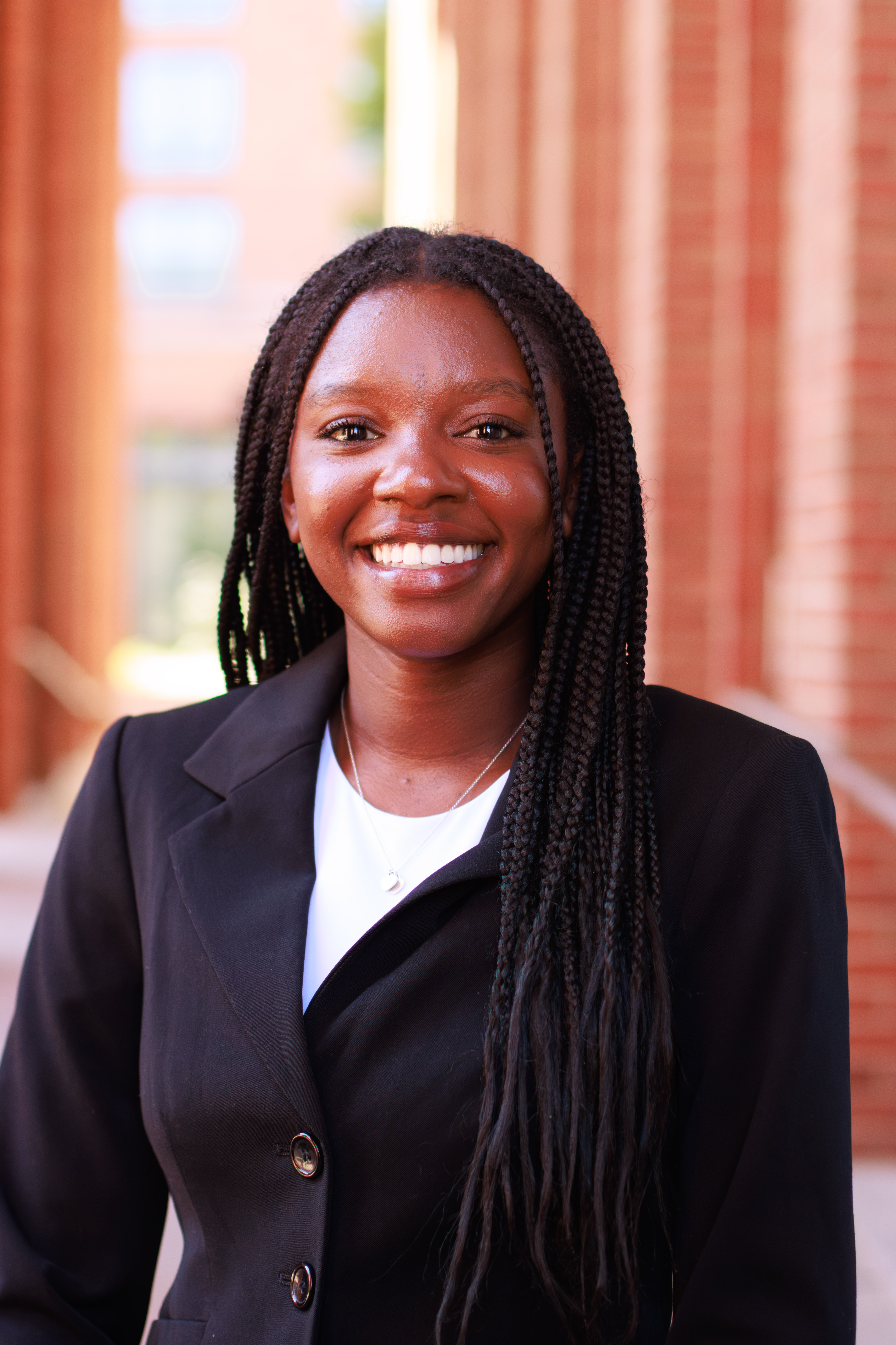 Caroline Nicholas Headshot